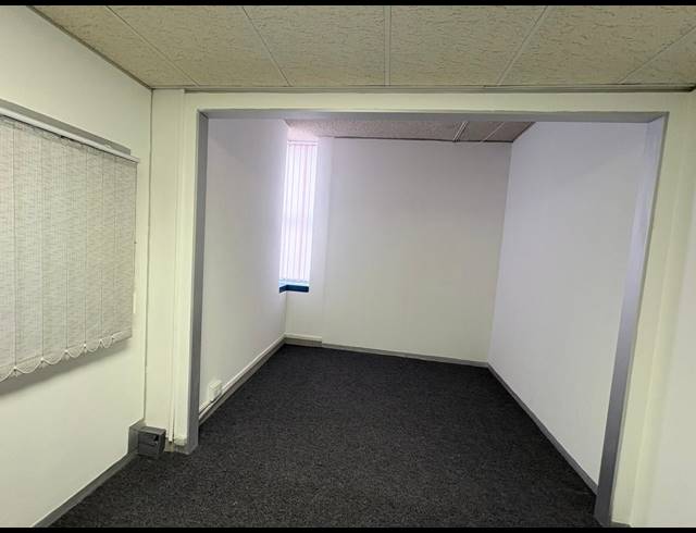 720M² OFFICE TO LET IN RANDJESPARK